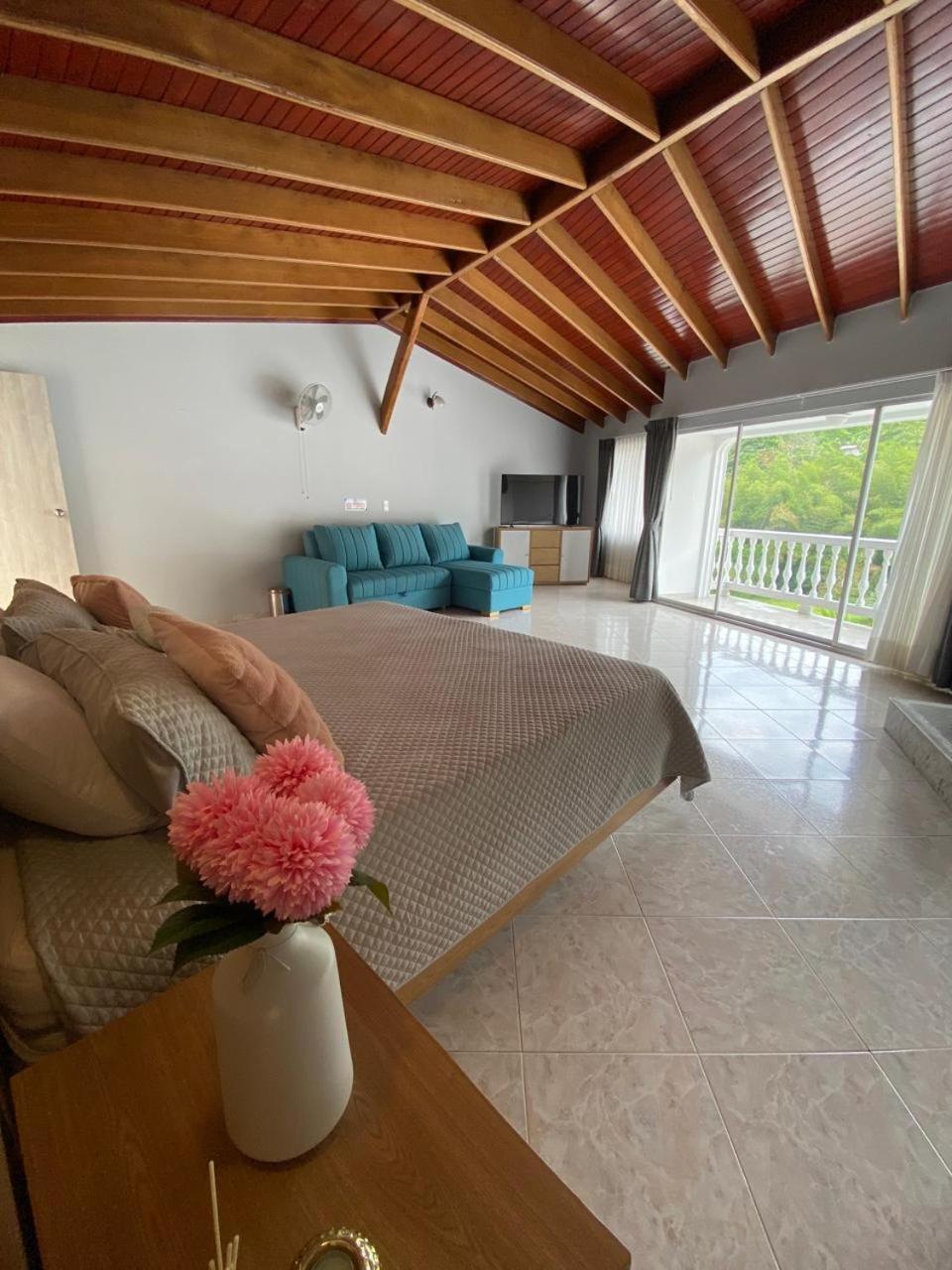 Juan De La Vega Hotel ลาเบกา ภายนอก รูปภาพ