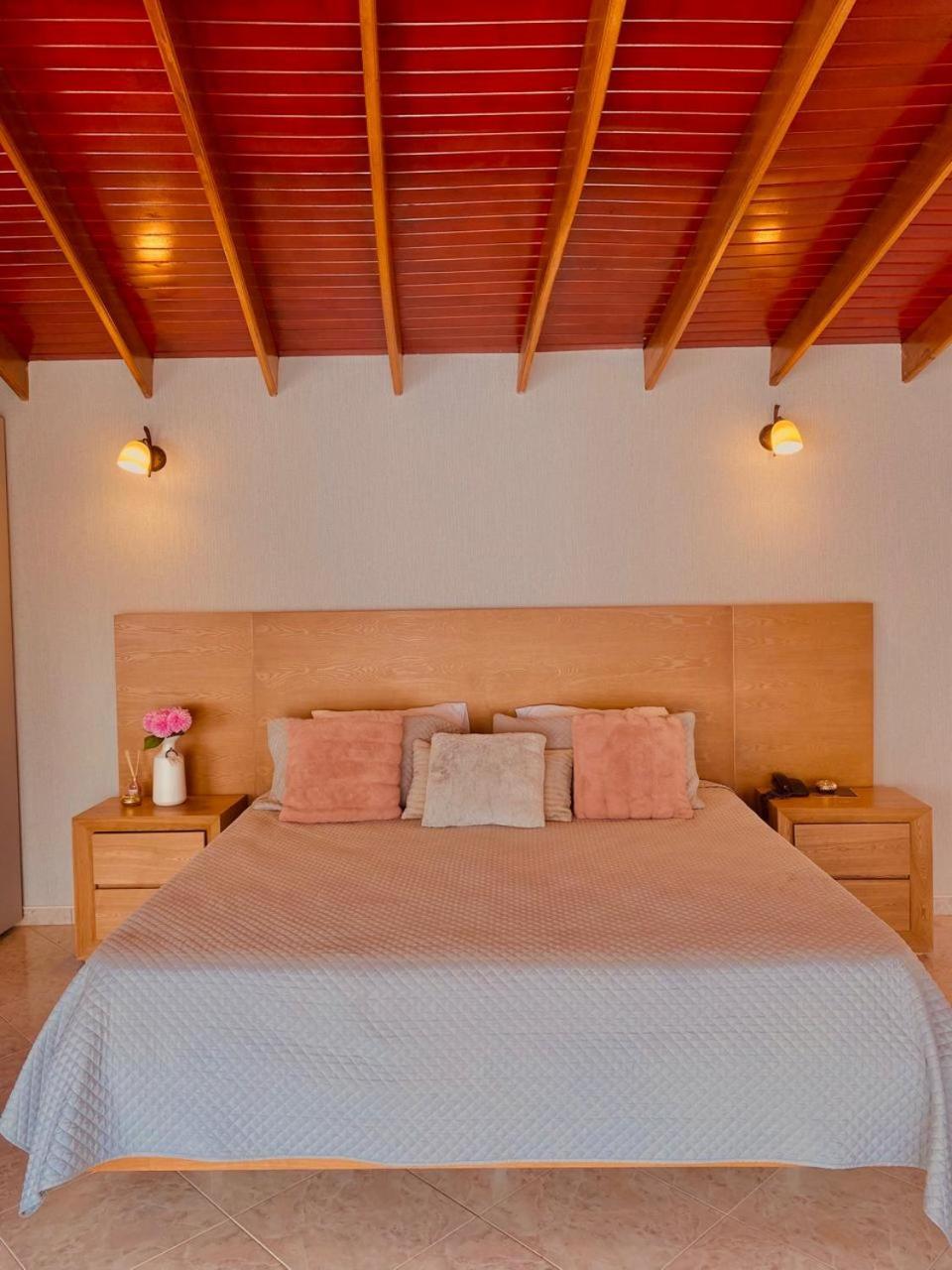 Juan De La Vega Hotel ลาเบกา ภายนอก รูปภาพ
