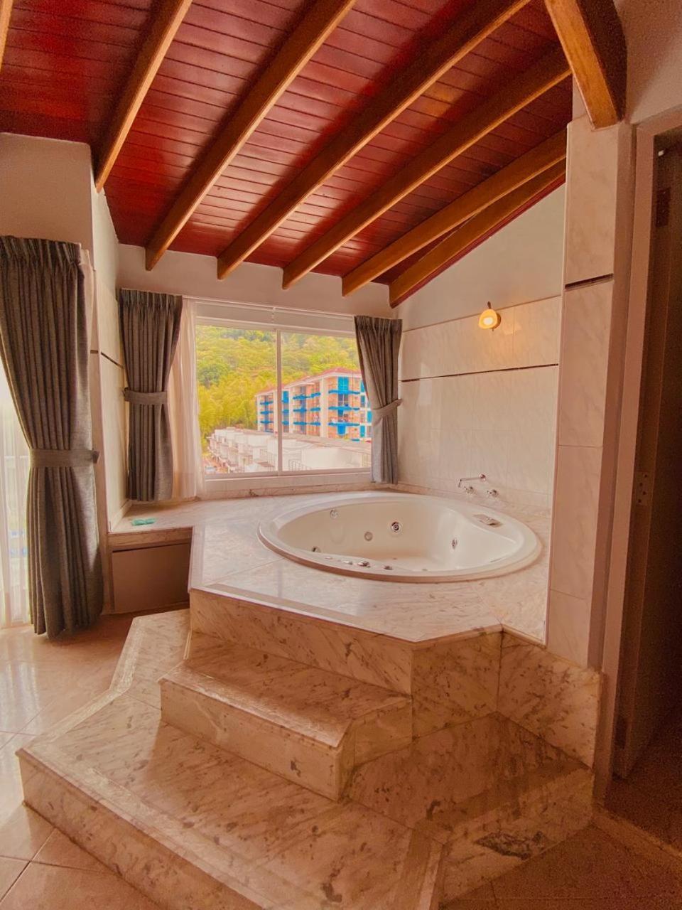 Juan De La Vega Hotel ลาเบกา ภายนอก รูปภาพ