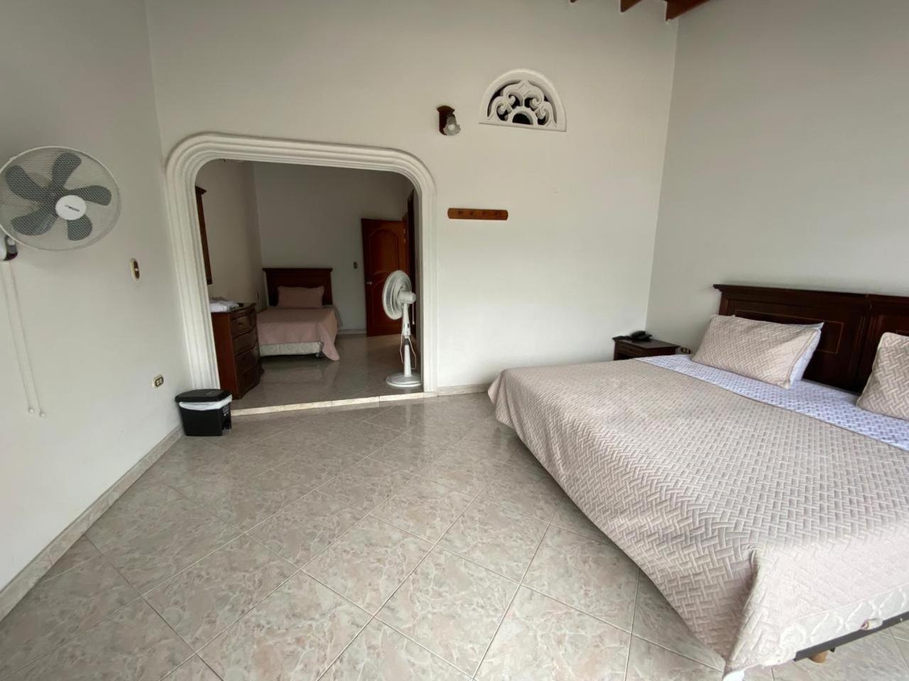 Juan De La Vega Hotel ลาเบกา ห้อง รูปภาพ